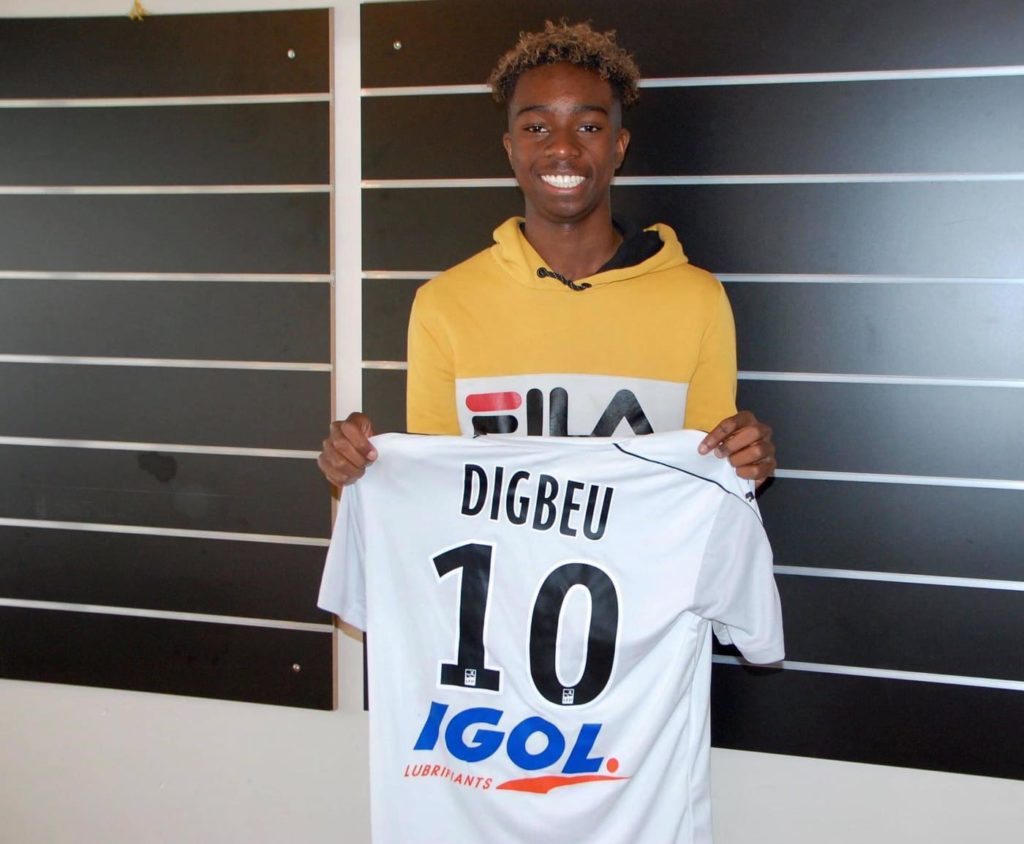 Aurélien-Digbeu-FC-Nantes