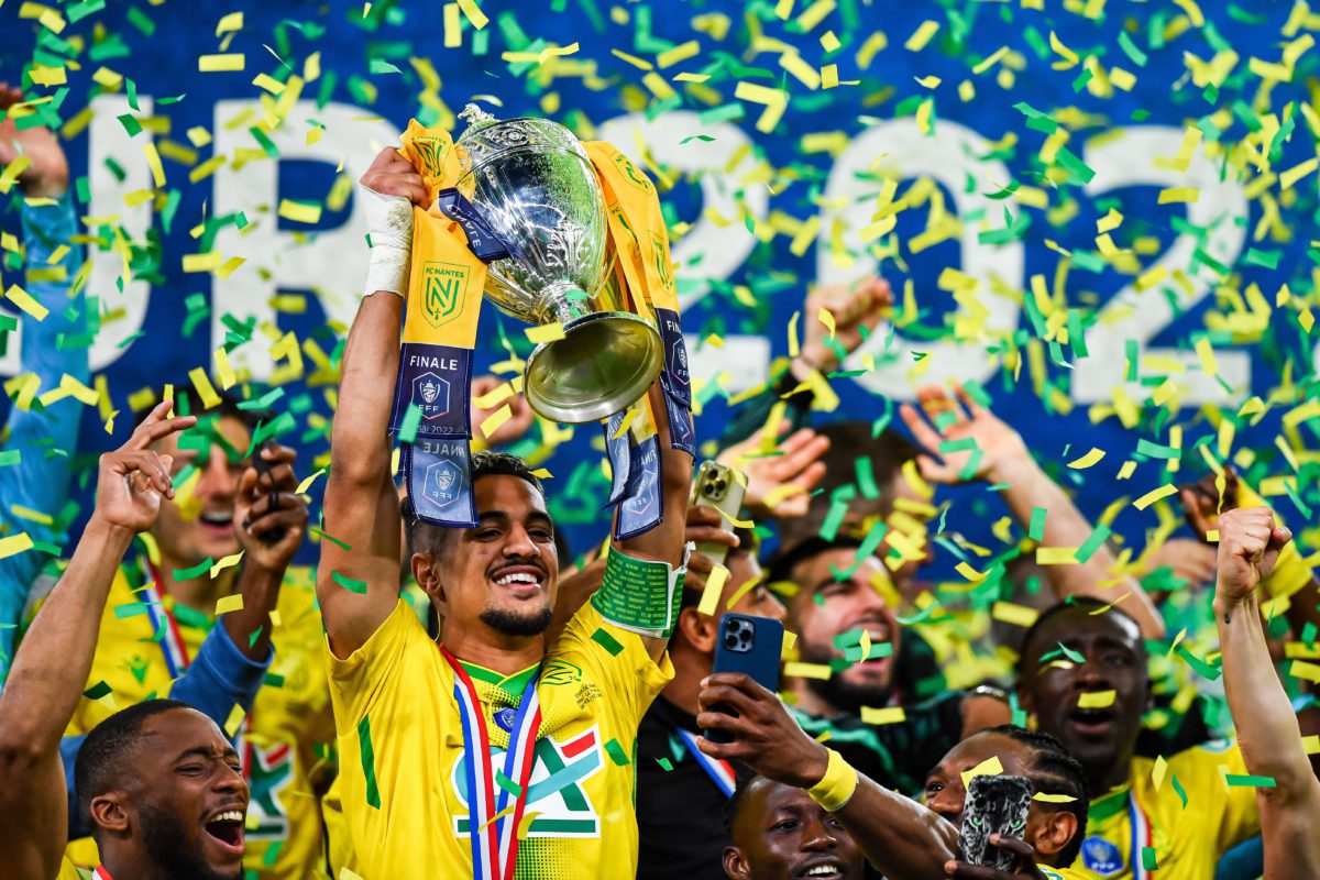 FINALE COUPE DE France 2022 FC Nantes v OGC Nice Fanion Fanion Brodé