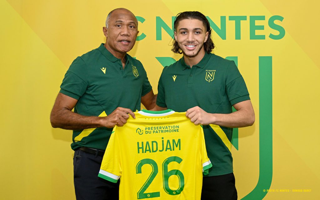 Mercato (officiel) : Jaouen Hadjam s’engage avec le FC Nantes jusqu’en 2027