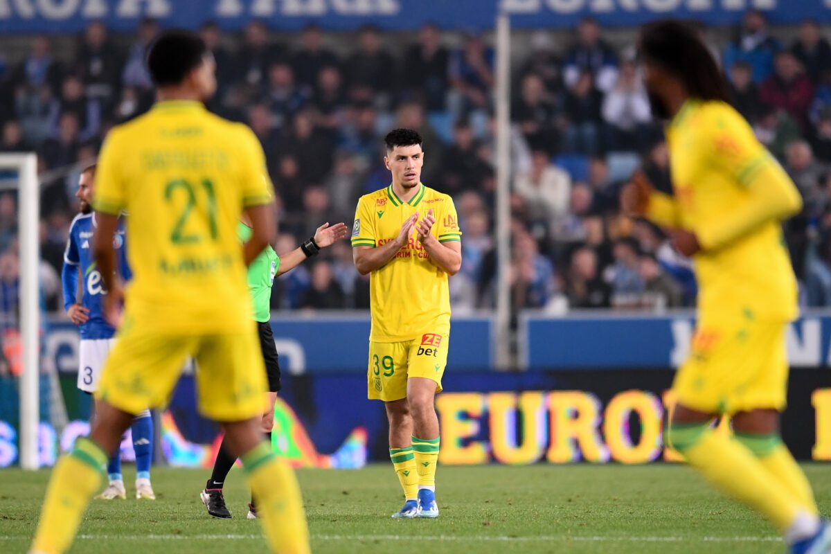 Rc Lens Fc Nantes Mohamed Et Ganago Sur Le Banc Découvrez Le Onze