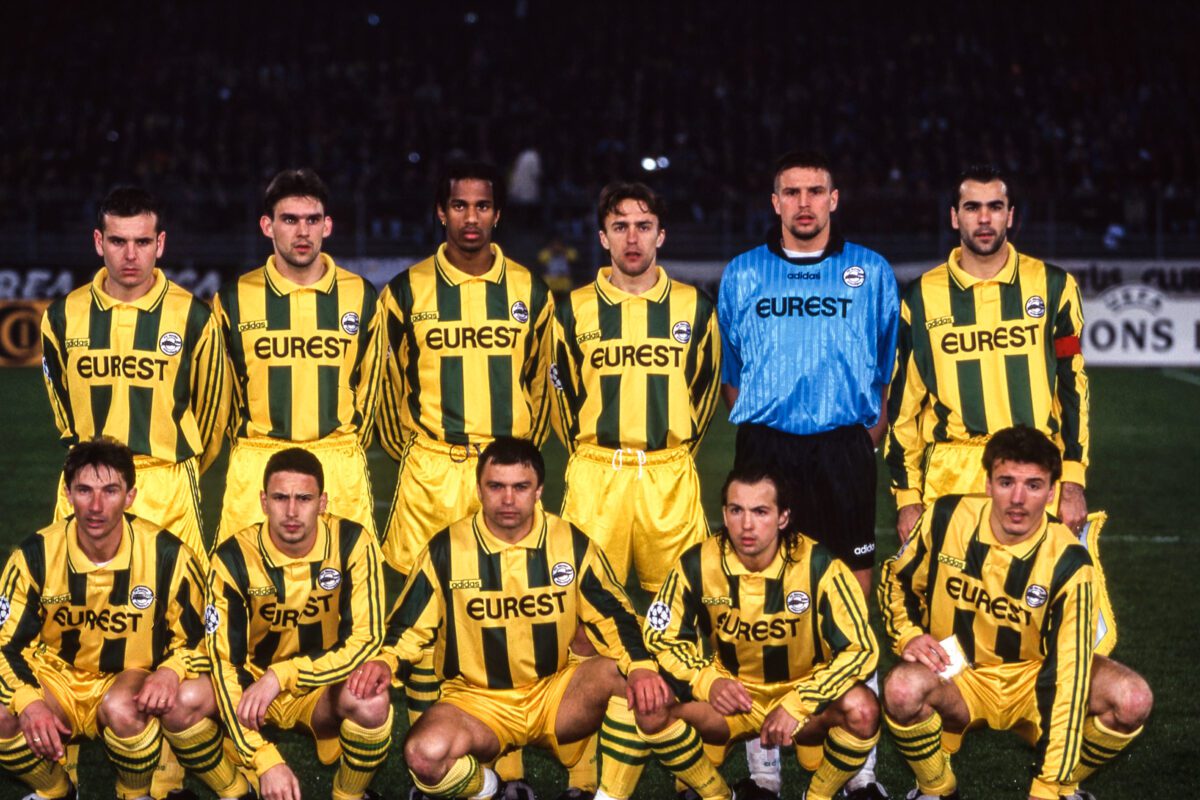 Dans L'Equipe, Une Page De Pub Salue La Victoire Du FC Nantes En Coupe De France 59329848