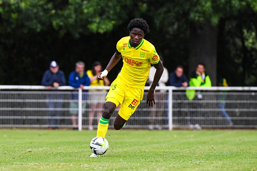 Ex-FC Nantes. Formé chez les Canaris, Junior Diaz (Troyes) rejoint officiellement le Stade Brestois