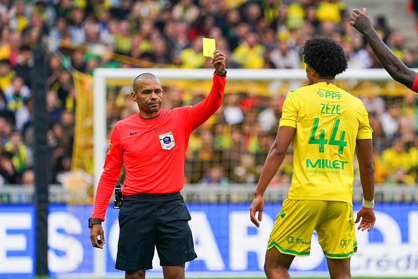 Gaël Angoula : l’ancien défenseur devenu arbitre sera au commande du match Stade Brestois 29 – FC Nantes