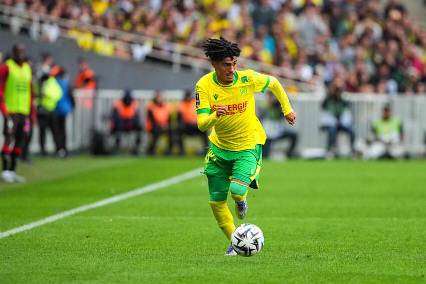 Yassine Benhattab pourrait choisir l’Équipe d’Algérie