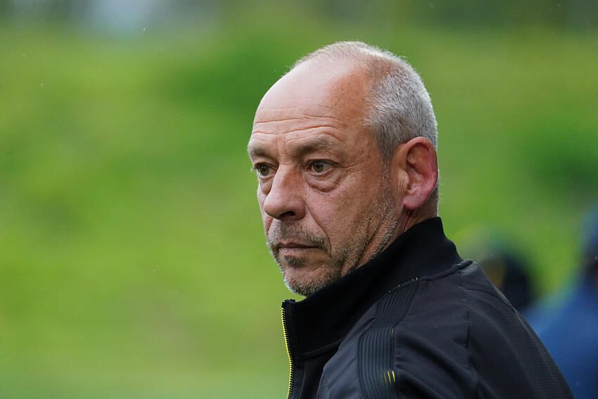 « C’est inacceptable » : la réaction lunaire de Stéphane Moreau, coach des U19 après sa victoire dans le derby