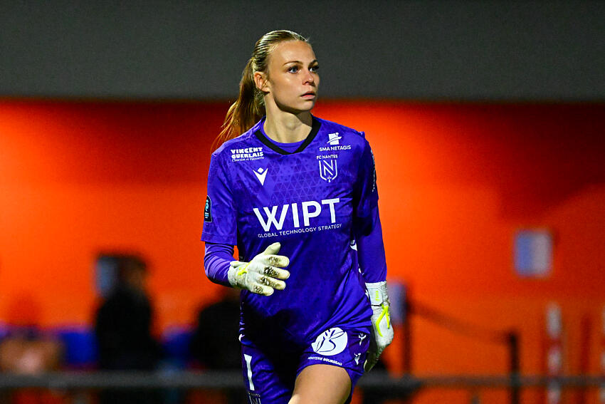 La gardienne du FC Nantes Emily Burns, fait ses adieux au club