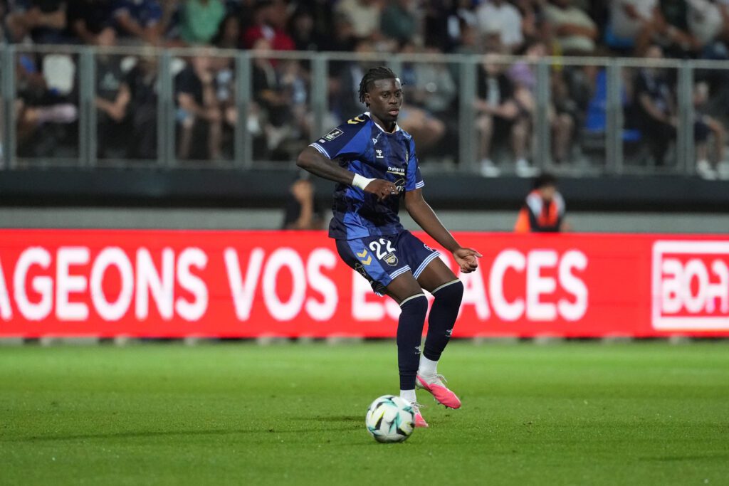 Ligue 2 : expulsé contre Pau, le défenseur de Dunkerque Victor Mayela sera suspendu face au FC Nantes
