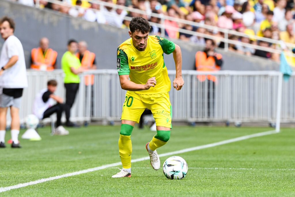 FC Nantes. « On travaille bien plus qu’avant » : Mathieu Cafaro dithyrambique envers Grégory Poirier