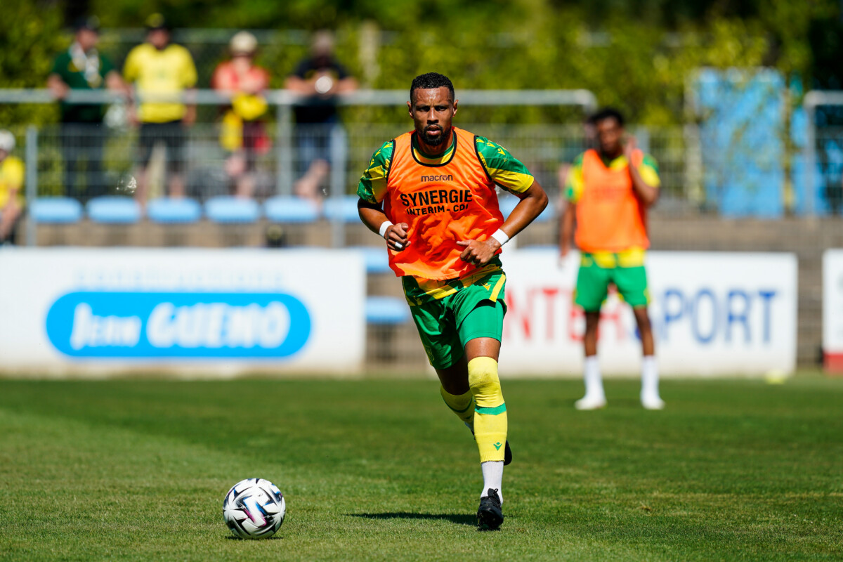 Ex-FC Nantes : Francis Coquelin touché à un mollet... quelques minutes après son retour de blessure avec Laval